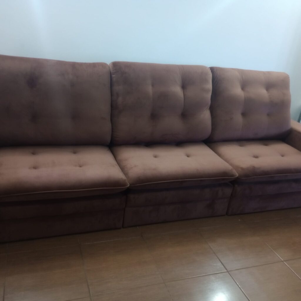 sofá-reformado-com-novo-tecido.jpg